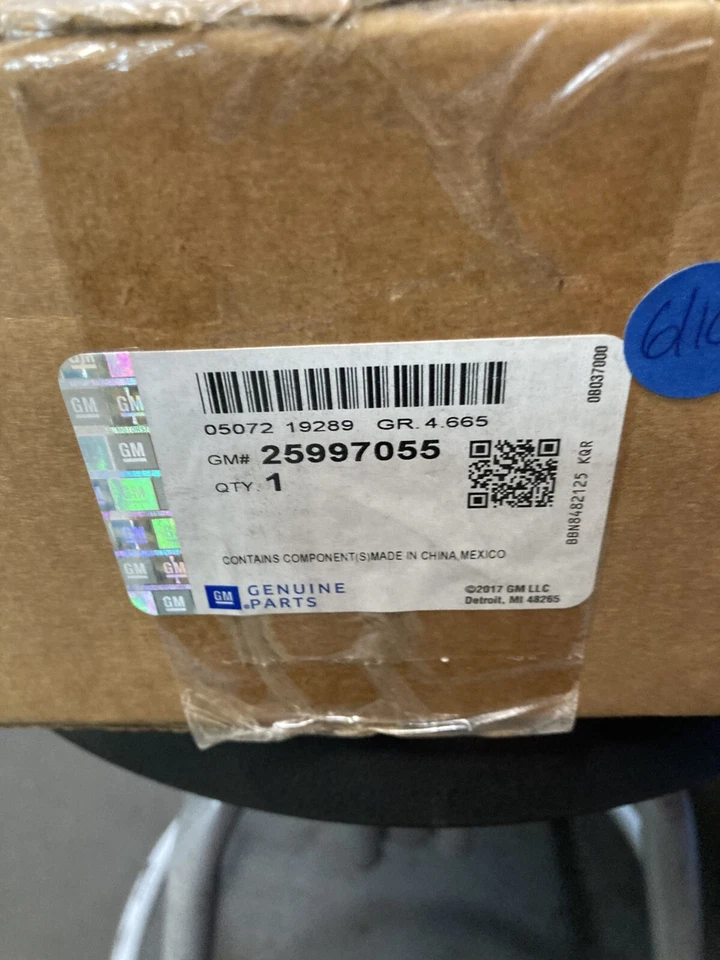 25997055 BRACKET FRONT CALIPER RH DISC 2016-2019 GMC SAVANA CHEVY EXPRESS - Image 2 of 2