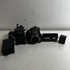 Canon Legria HF200 15x Optical Zoom HD Video Recorder Camera with Accessories