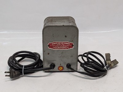 Vintage Schauer Manufacturing Group Automotive Division AX2 Battery Charger 115V