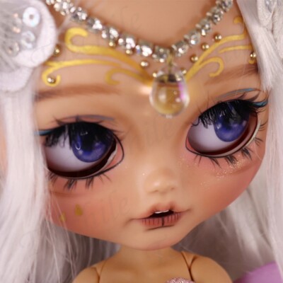 12'' Blythe doll Nude hand painted Pouting Mouth Tan Skin white hair Elf Ears