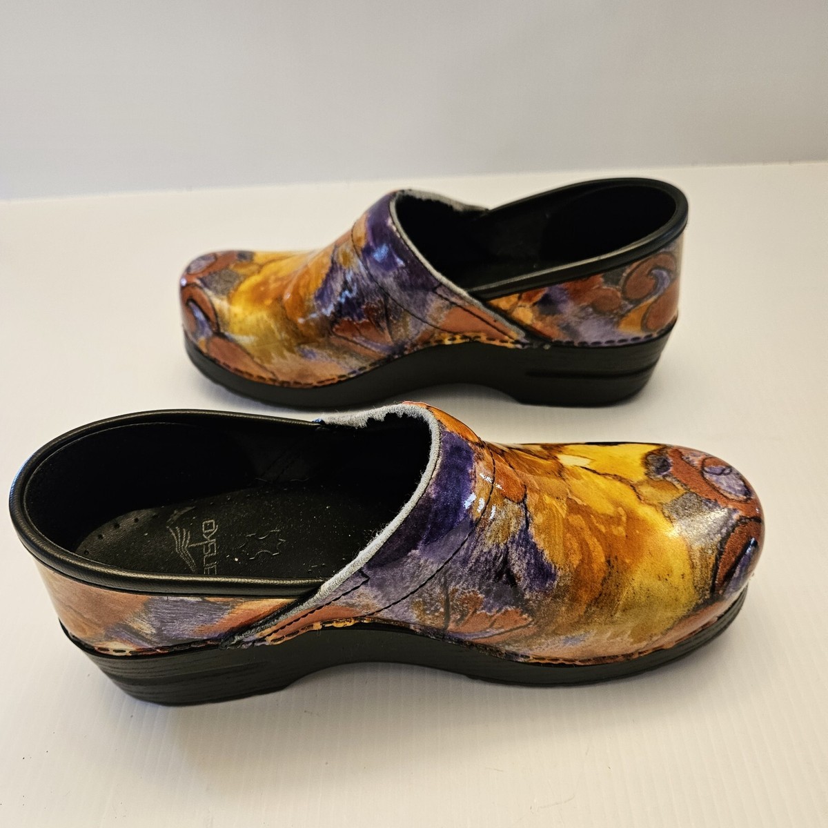 Dansko Professional Fresco Patent Leather Pro Work Clog Size 38 Floral  non-slip