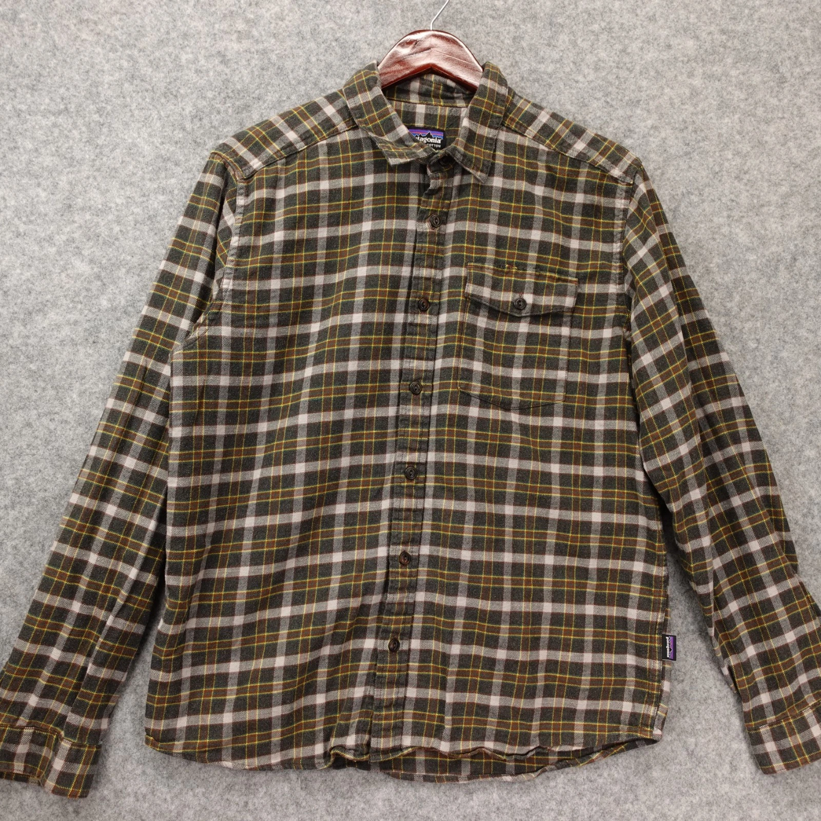 Patagonia Organic Cotton Shirt Mens M Gray Flannel Plaid Outdoor Fall Rust Brown
