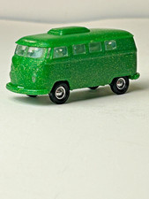 Lindberg Mini Lindy 1:64 Scale Plastic 1969-70 Volkswagen Camper Speckle Plastic