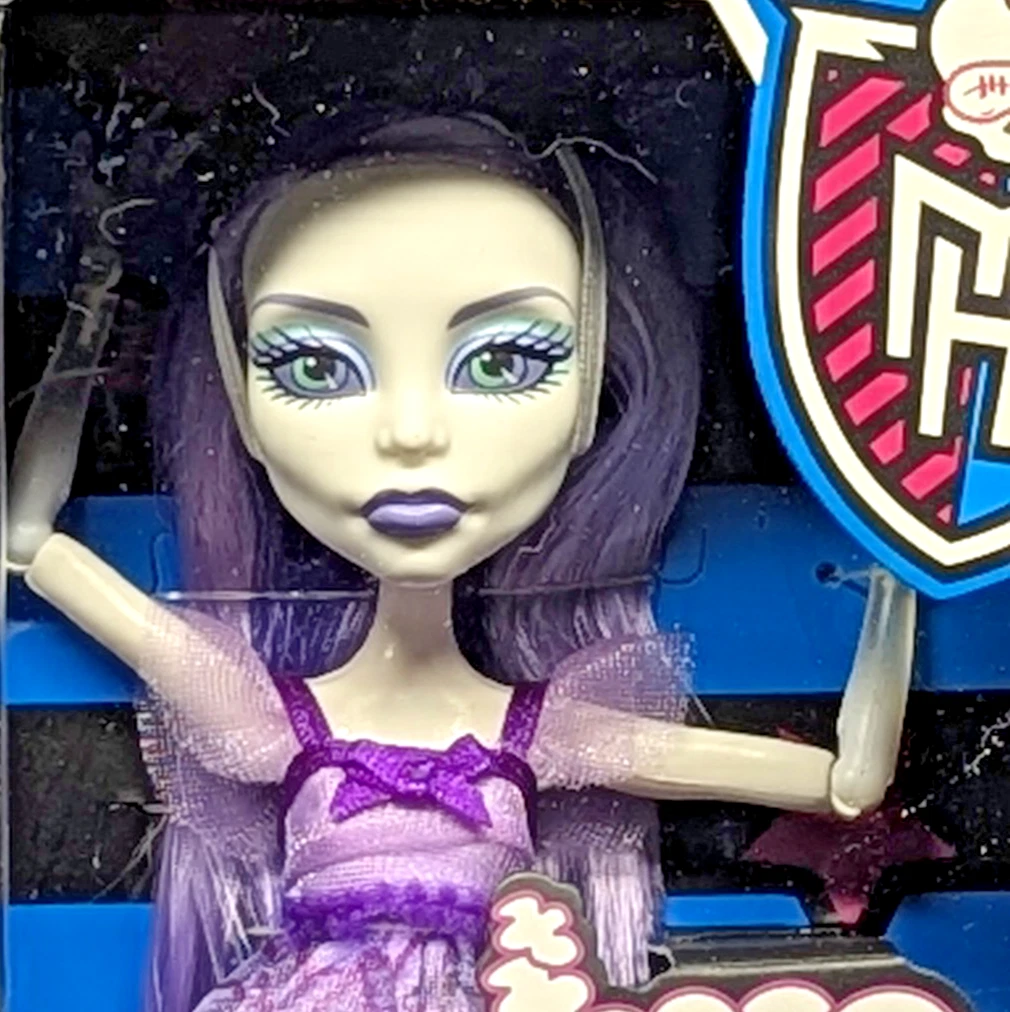 モンスターハイ( *´艸｀)スペクトラ Amazon.com: Monster High Spectra Vondergeist Doll with Pet Ferret