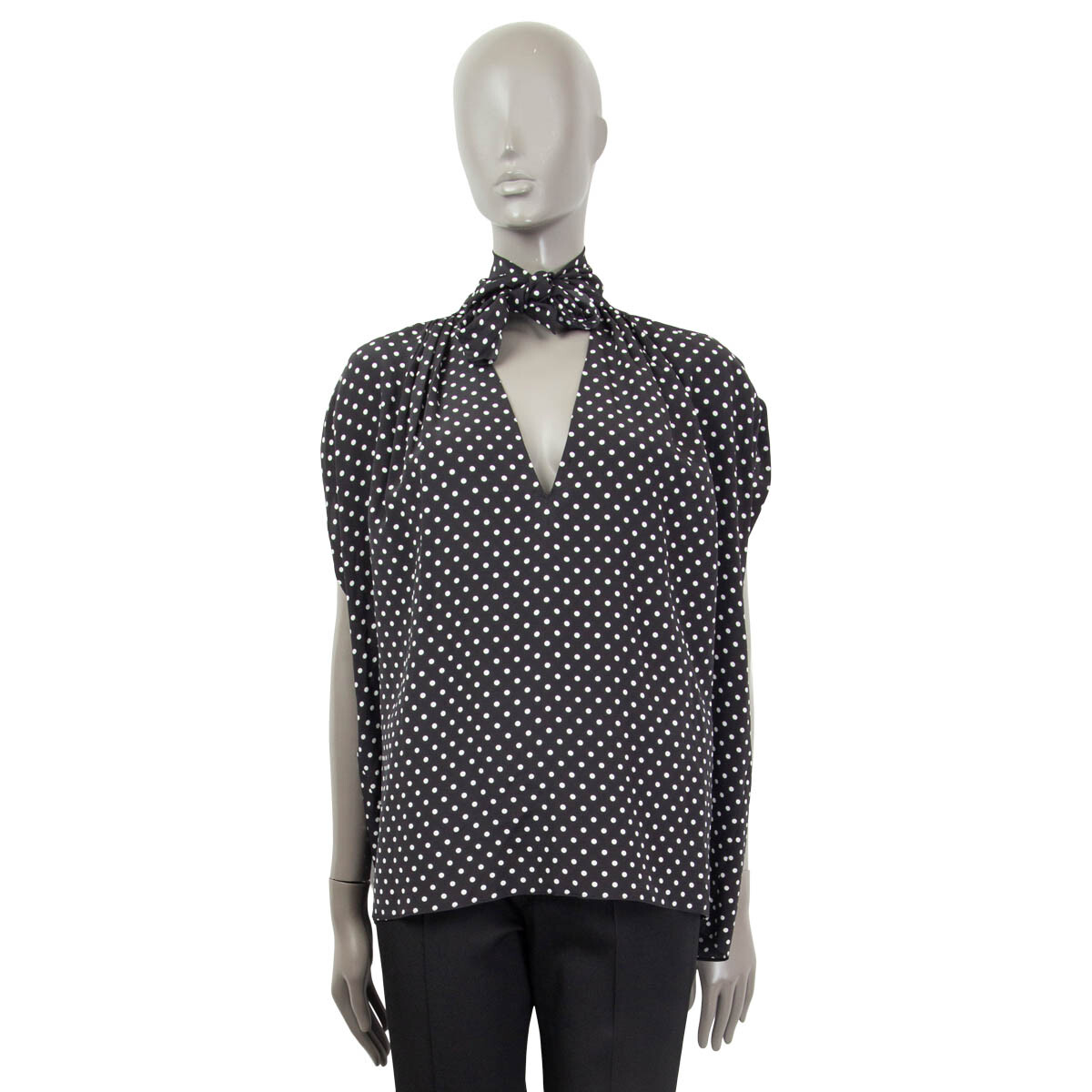 66085 auth MIU MIU black white silk POLKA DOT PUSSY BOW 66085 auth MIU MIU black white silk POLKA DOT PUSSY BOW