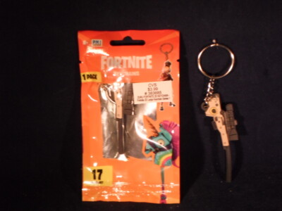 FORTNITE 2D Large Keychain Series 1 Collectible Gun                           C9
