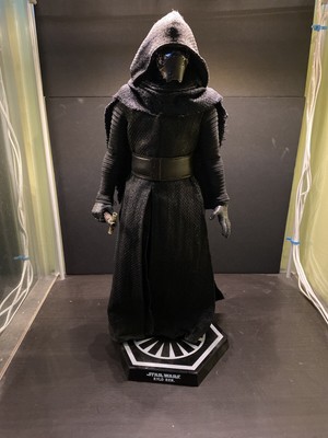 hot toys kylo ren force awakens