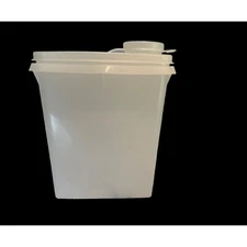 Vintage TUPPERWARE Jr. Cereal Container #499-4