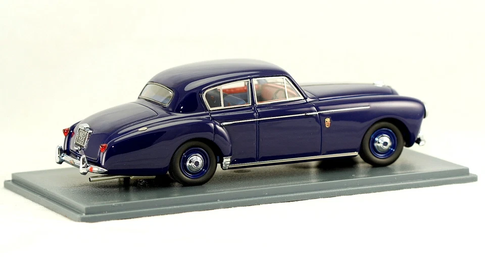 1/43 NEO Scale Models NEO45155 Lagonda 3 Litre 4 door saloon dk blue 1955 NIB - Image 2 of 4