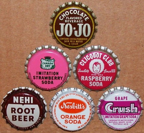 Vintage Soda Pop Flaschenverschlüsse 12 ALLE VERSCHIEDENEN mit Kork gefütterten Mix #32 neu alter Lagerbestand - Bild 2 von 3