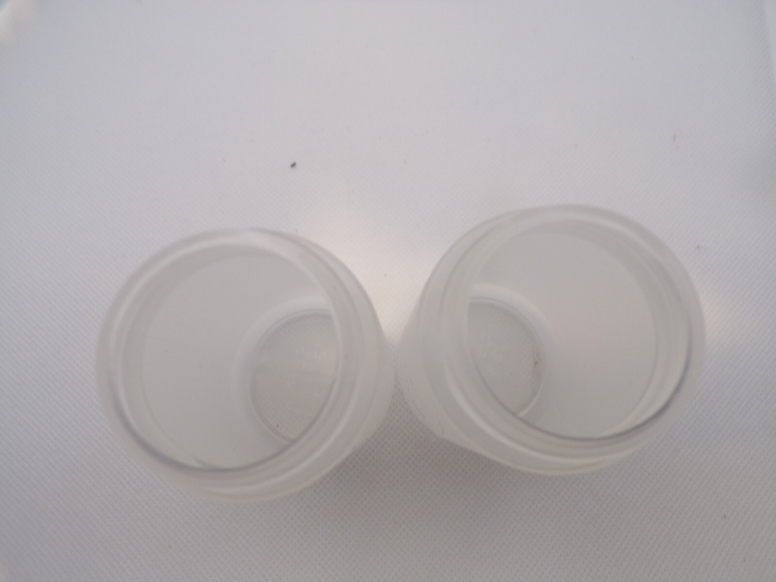 Vintage Rubbermaid Servin Saver Salt and Pepper Shaker Set w/ Lids