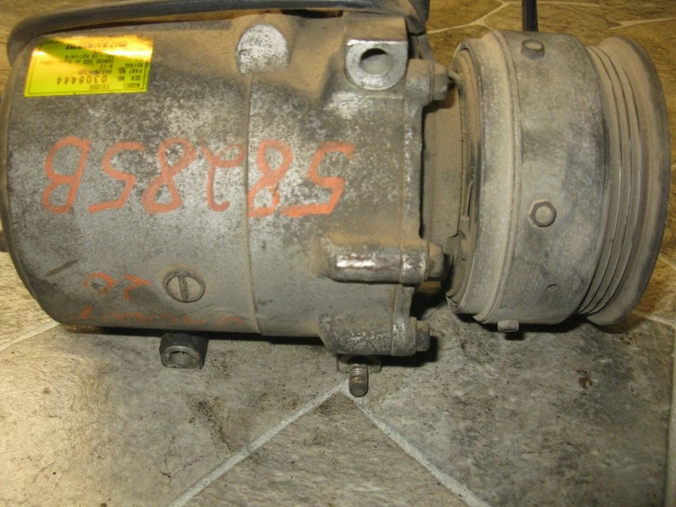 1991-1993 MITSUBISHI GALANT A/C AIR CONDITIONER COMPRESSOR PUMP/MOTOR OEM - Image 2 of 4