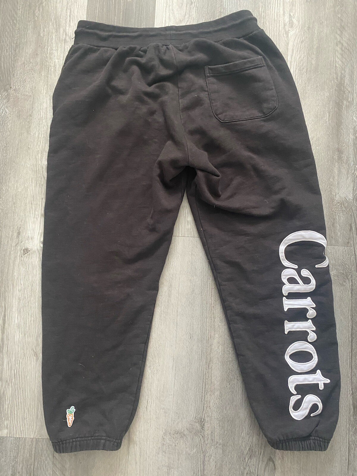 Anwar Carrots Wordmark Sweatshirt Size Large 100% Cotton Carrots Design