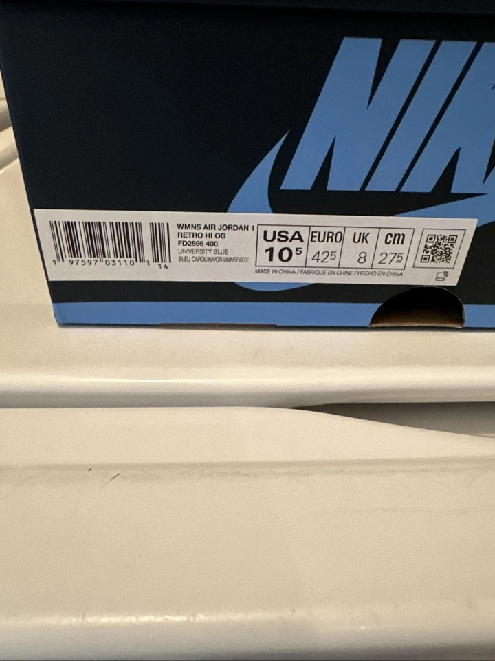 Größe 10,5 - Jordan 1 Retro High OG First in Flight W - Bild 2 von 4