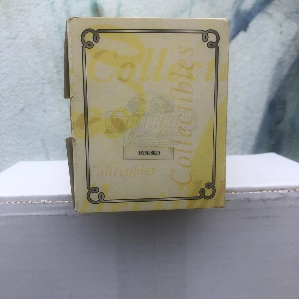 Matchbox Collectible Model DYM38020 - image 2 of 4