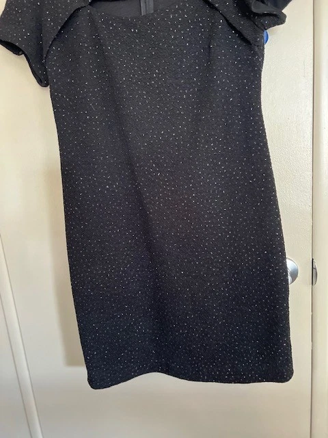 Vestido Vaina Jessica Howard Talla 12 Negro Brillante Manga Casquillo Elástico Forrado Foto 3 de 4