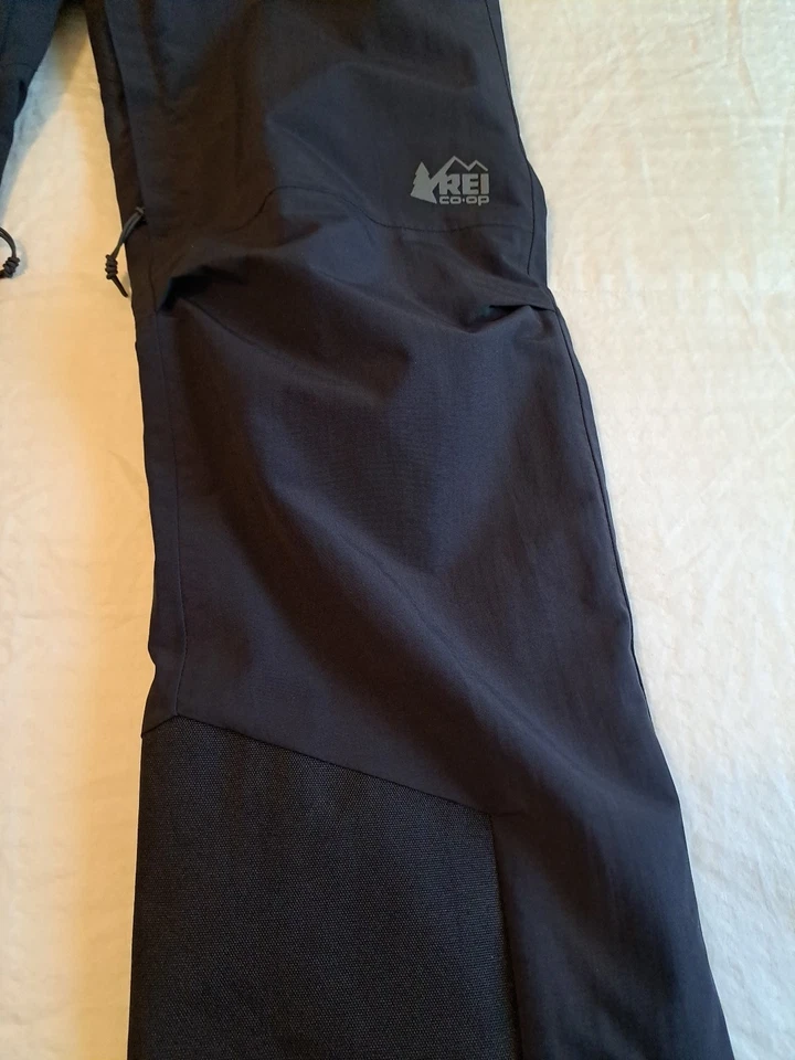 Pantalones de nieve REI CO-OP Peak 2L aislados en polvo negros para mujer talla XS USADOS EN EXCELENTE ESTADO Foto 3 de 4