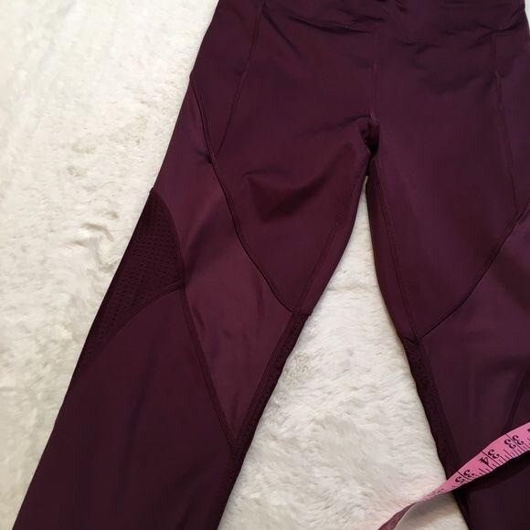 Fabletics leggings size medium - image 5