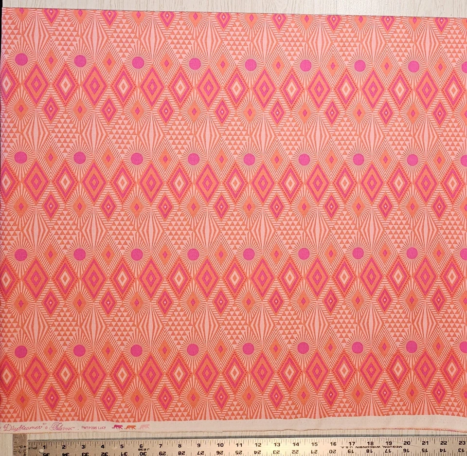 Tela rosa Tula Daydreamer Lucy PWTP096 edredones algodón 7/8 yardas Foto 3 de 3