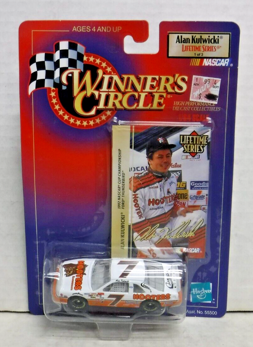 ALAN KULWICKI #7 HOOTERS MATCHBOX 1/64 AUTO PRESSOFUSA – Edizione Da Collezione