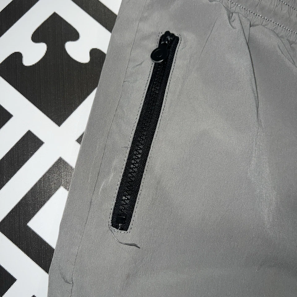 Pantalones Cortos Hunter for Target Atléticos Aire Libre Con Cordón Gris Para Hombre Talla Mediana Usados en Excelente Condición Foto 3 de 4