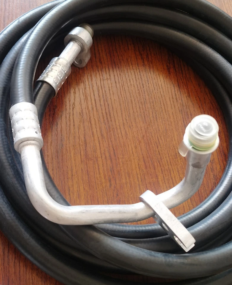 Rear Auxiliary AC Hoses Lines Kit for 2007-14 Chevrolet Suburban Foto 2 de 3