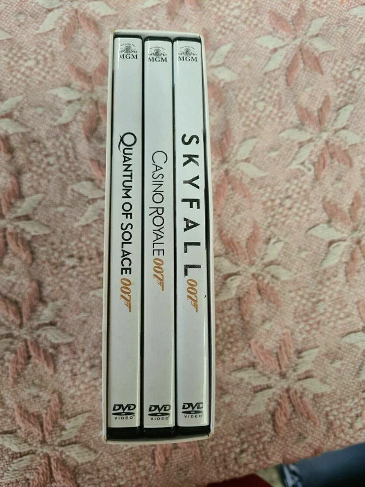 007 Daniel Craig Collection lmp16 - Image 4 of 4