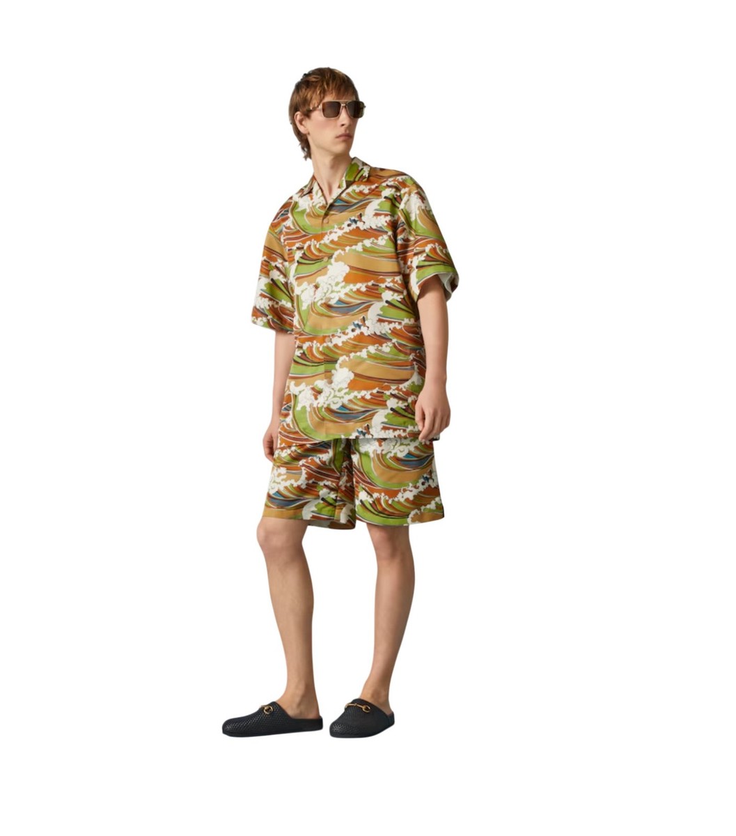 Authentic Men's Gucci Green Striped Waves Print Fabric Shorts