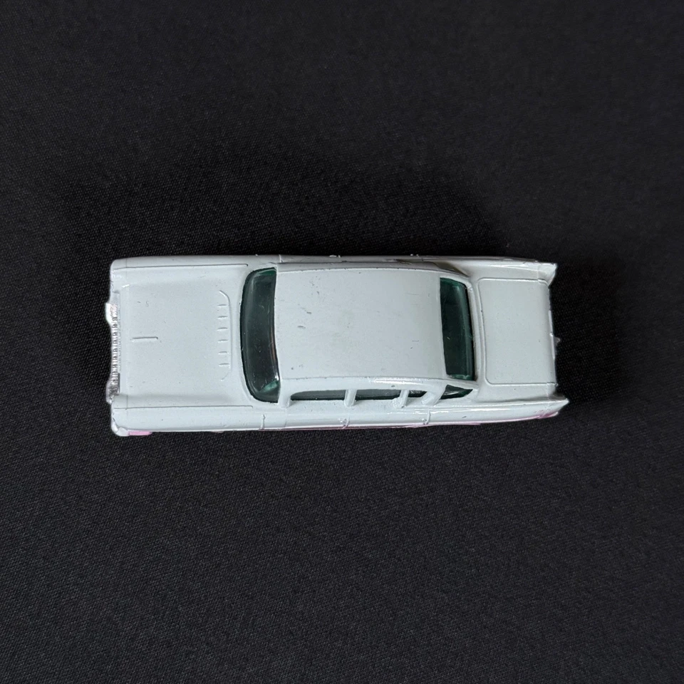 Matchbox By Lesney #22 Vauxhall Cresta Gray & Pink Made In England Vintage - Image 2 of 4