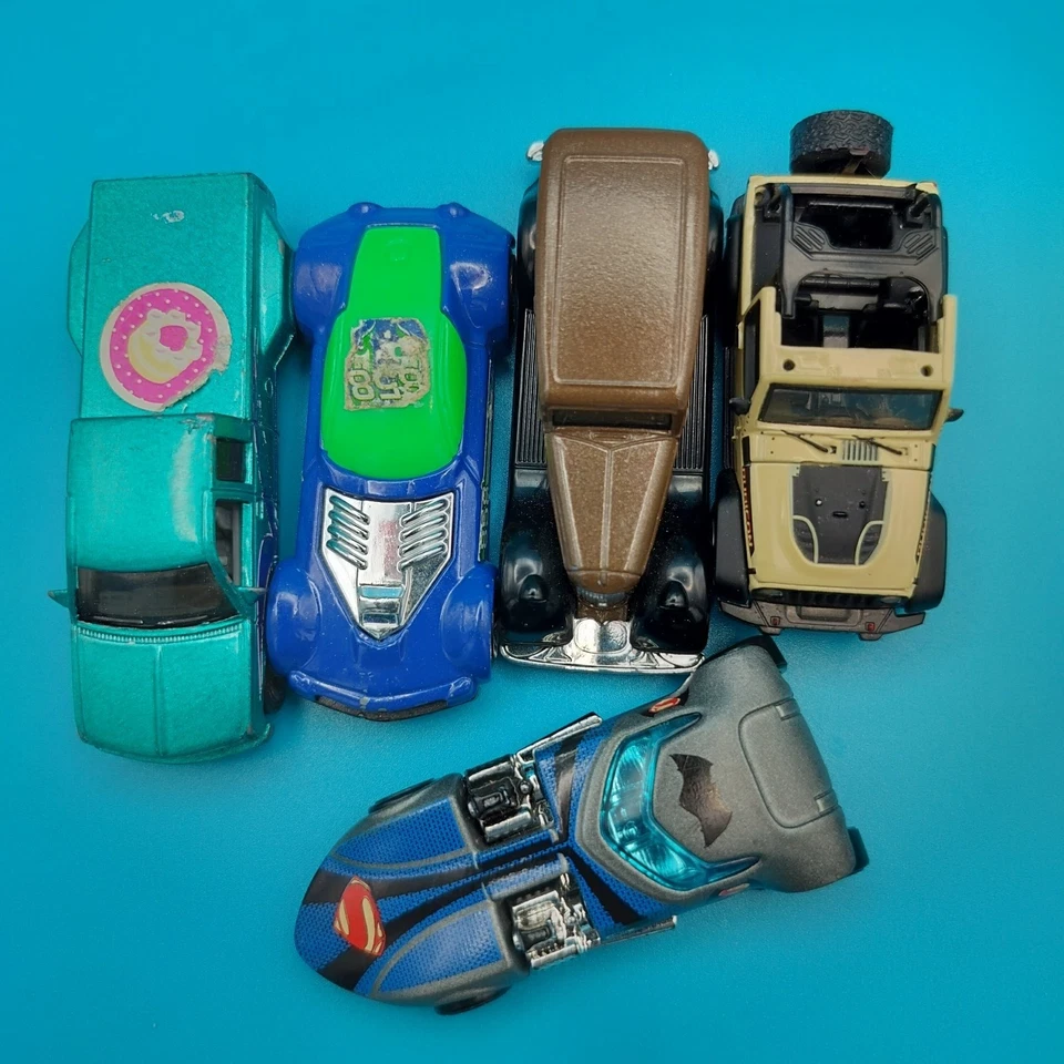 Diecast Car 1:64 Mix Lot of 5 Police Superman Batman Truck Jeep Rubicon - Image 3 of 4