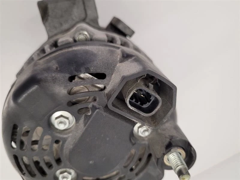 Chevrolet Camaro 2012 13 2014 identificación del alternador 22859538  Foto 4 de 4