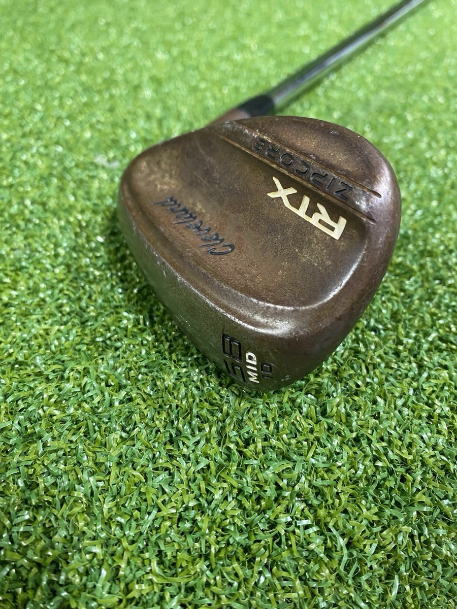 Tour Issue Cleveland RTX Zipcore Raw 52.10* Lob Wedge Dynamic Gold