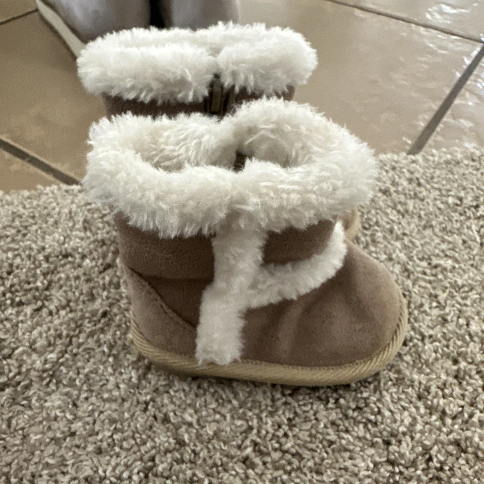 Infant Girl's Brown Teeny Toes faux Suede Boots Size 1 - Image 3 of 4