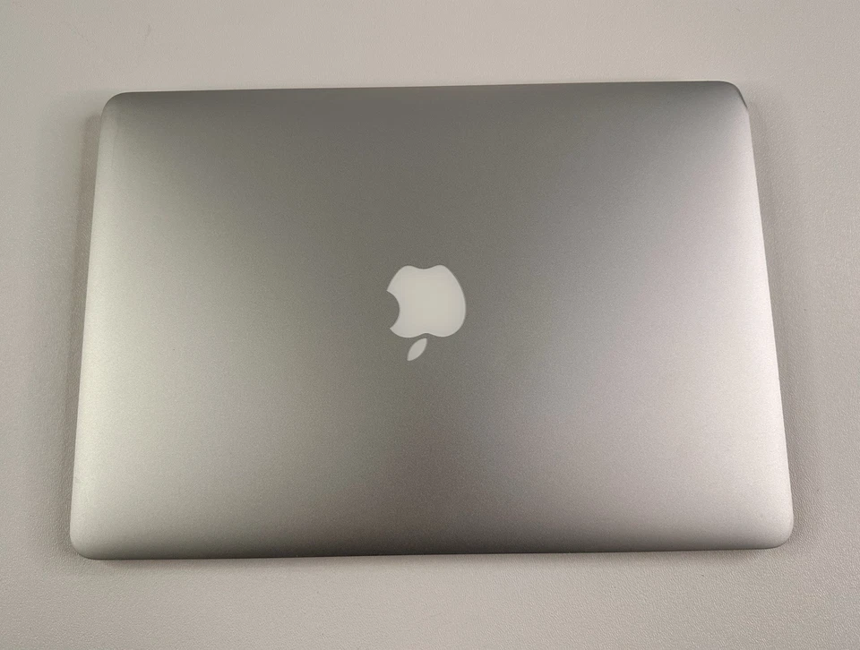 Mac Book Pro 2017 Model A1466 - Image 2 of 4