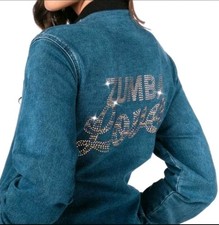 NEU ZUMBA Gr.S LOVER BOMBER JEANS JACKE MIT ❗️SWAROVSKI❗️ CRYSTALS UNISEX 