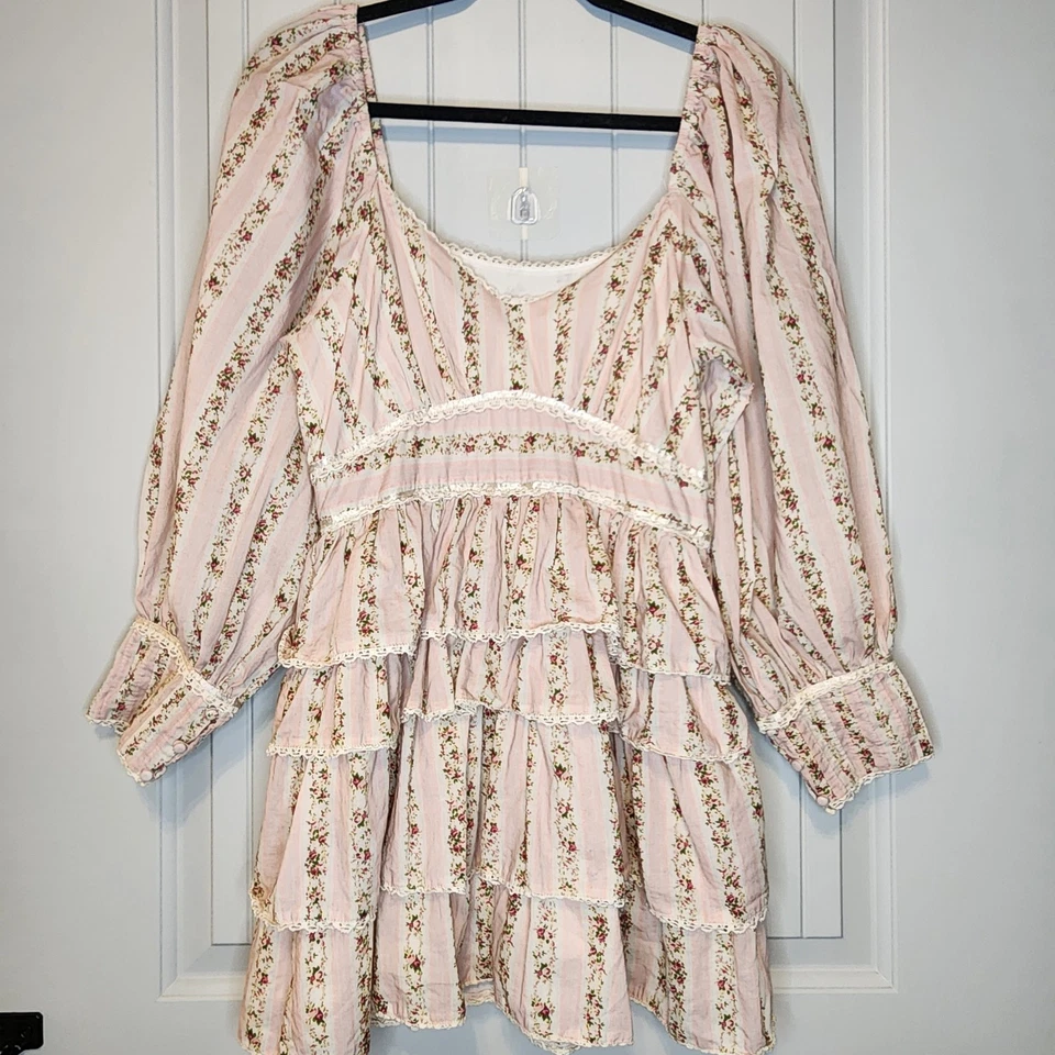 Mini Vestido LoveShackFancy Astor con Volantes Talla XS/2 Rosa Macarrón Floral Rayas Foto 4 de 4