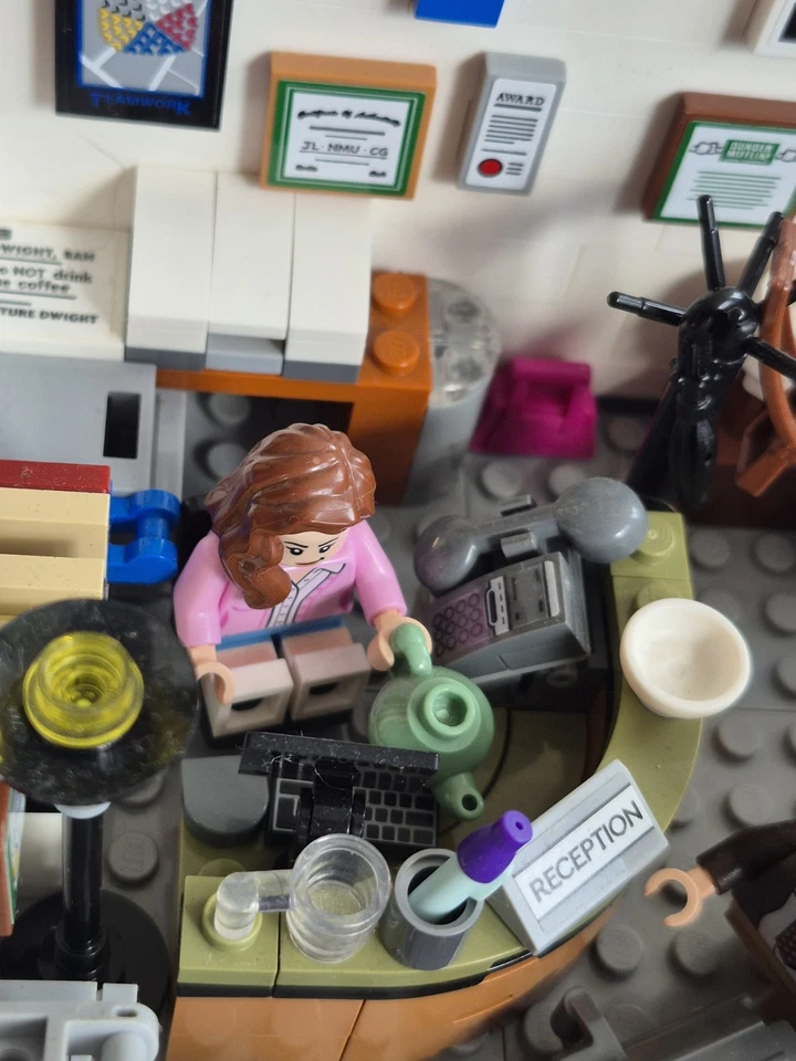 LEGO Ideas 21336 The Office, Foto 3 von 5