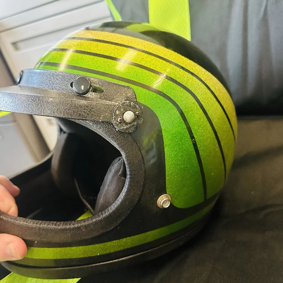 Capacete de rosto inteiro vintage gato ártico listras verdes cintilantes anos 70 modelo escasso!! - Imagem 4 de 4