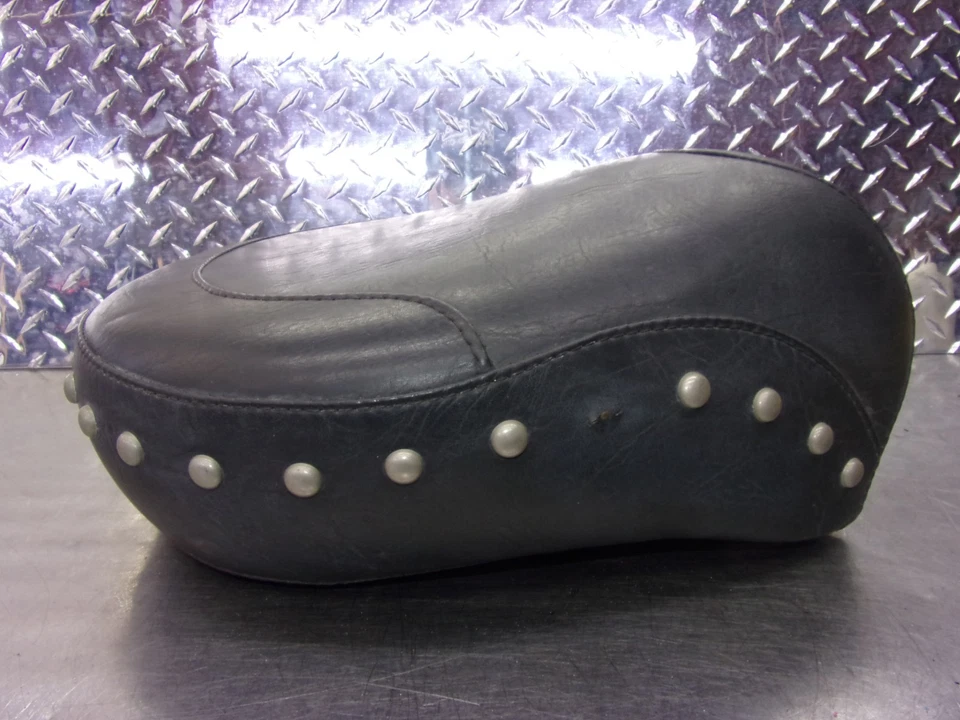 434 A KAWASAKI VULCAN CLASSIC VN 1500 1998 OEM ASIENTO TRASERO MUSTANG Foto 3 de 4