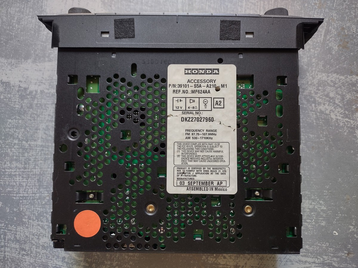 Honda Civic 7th Gen (2001-2005) OEM Tuner Assembly Radio 39101-S5A