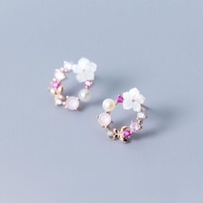 Circle Flower Pearl Dainty Elegant Silver needle Women Stud Earrings Gift A pair