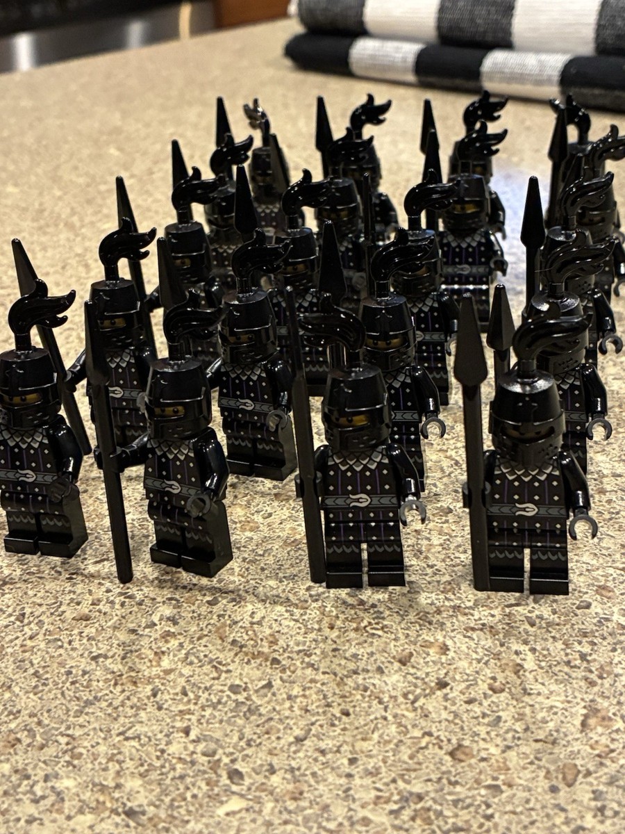 Lot of 20 Authentic Lego Castle Black Snake Knights Minifigures