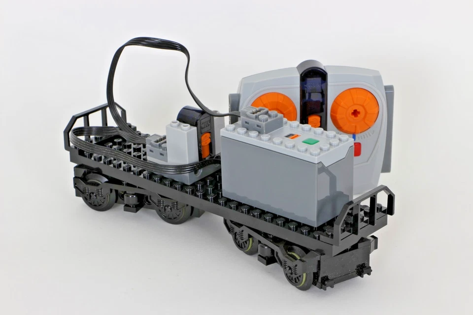 LEGO Power Functions Eisenbahn: 9V Motor + Fernsteuerung + IR-Empfänger + Waggon - Bild 4 von 4