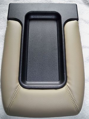 MADE IN U.S.A FRONT BENCH CONSOLE COMPARTMENT LID TAN BEIGE NEUTRAL SILVERADO