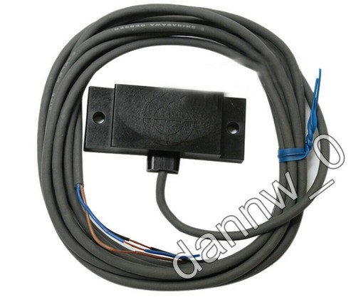 New in box Omron E2K-F10MC1  Proximity Switch #F - Picture 4 of 4