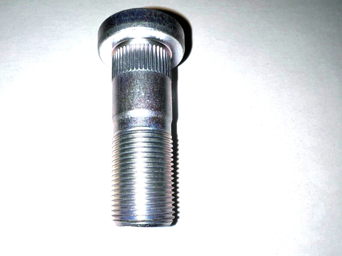 ML225928, ML326636, FRONT WHEEL HUB BOLT, PASSENGER SIDE, HUB STUD 