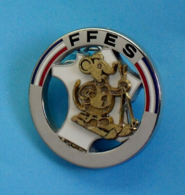 1 BROSCHE / F.F.E.S. FRANZÖSISCHER FÖDERATION SKILEHRER / LA MOUSE BLANCHE