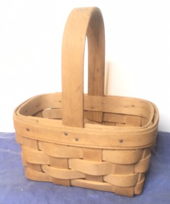 1988 Small Rectangular Longaberger basket with handle Cute!
