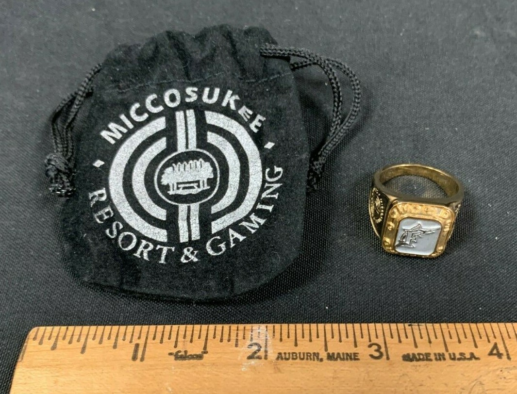 Picture 1 of 4