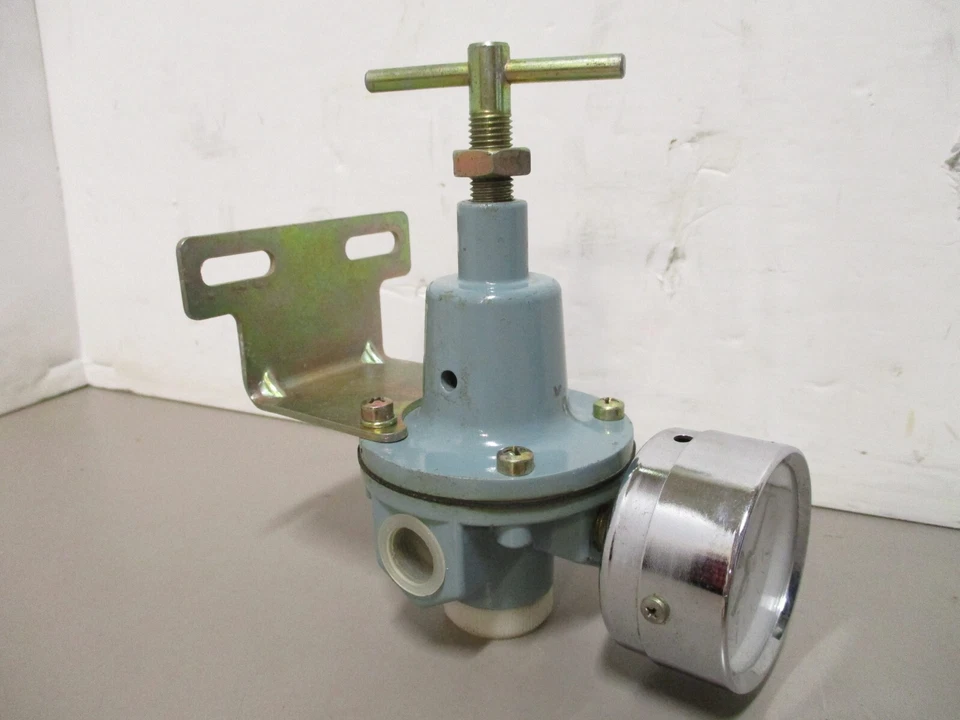 REGULADOR DE PRESIÓN KD WILKERSON A2000-30 LBGS Foto 4 de 4